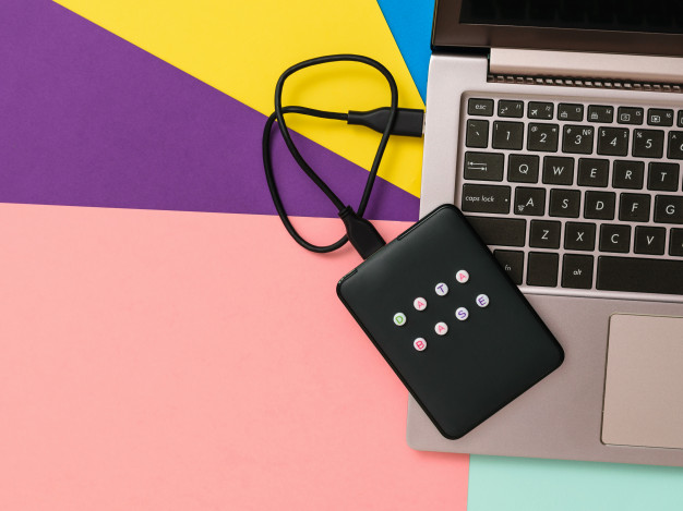 Quel cadeau high tech offrir à un jeune de 20 ans ?
