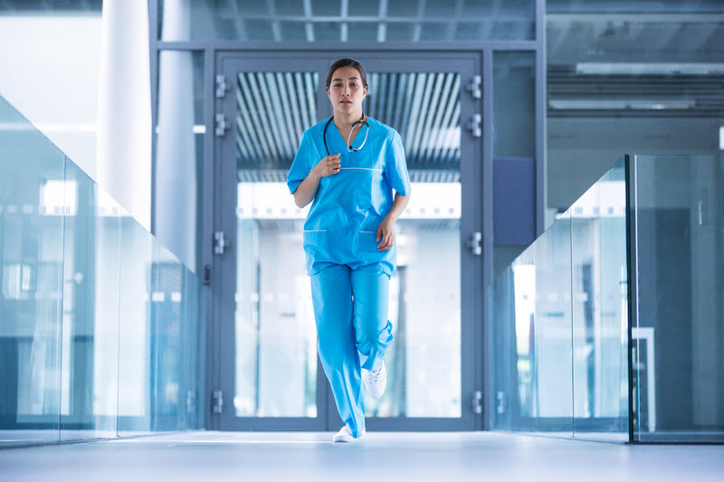 5 idées de cadeau pour une amie infirmière