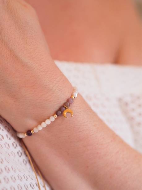 Comment sont fabriquées les perles de bracelet en pierre naturelle ?