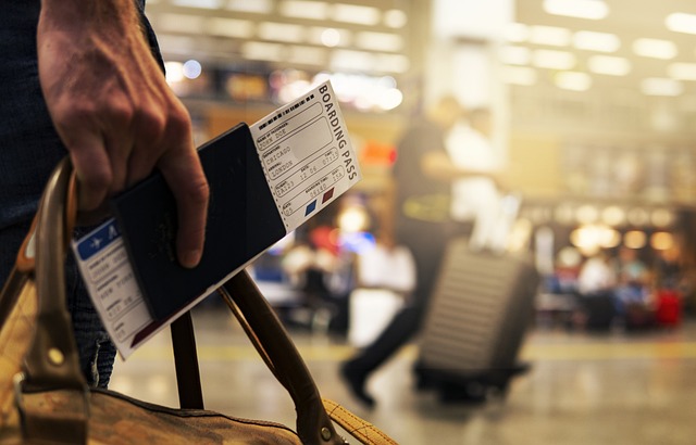 Protège-passeport pour homme moderne : alliez sécurité et élégance lors de vos voyages